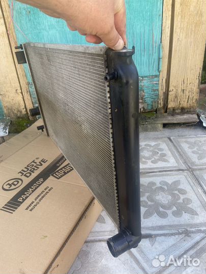 Радиатор охлаждения рав 4 40