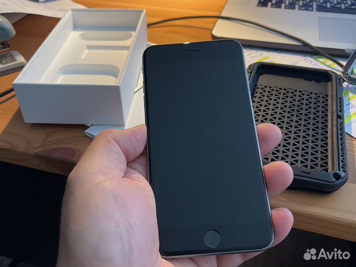 Телефон iPhone 6s plus