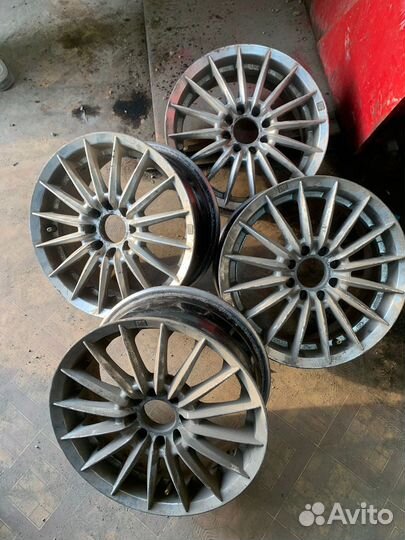 Продаю литые диски радиус 14