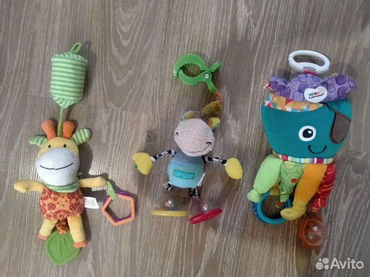 Развивающие игрушки для малышей пакетом