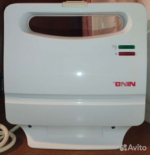 Бутербродница (сендвичница)