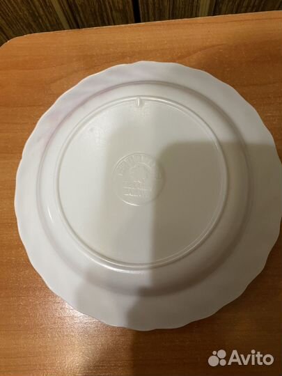 Пластиковые тарелки