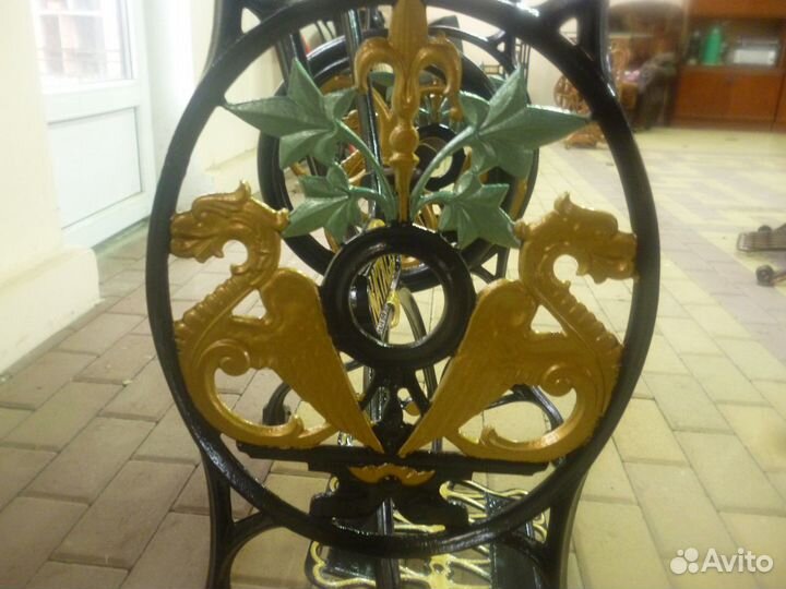 Станина natalis драконы, львы, корона, вензель