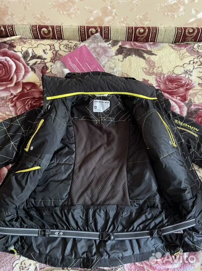 Куртка горнолыжная