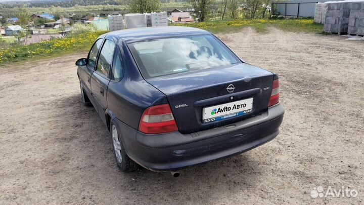 Opel Vectra 1.8 МТ, 1998, 250 000 км