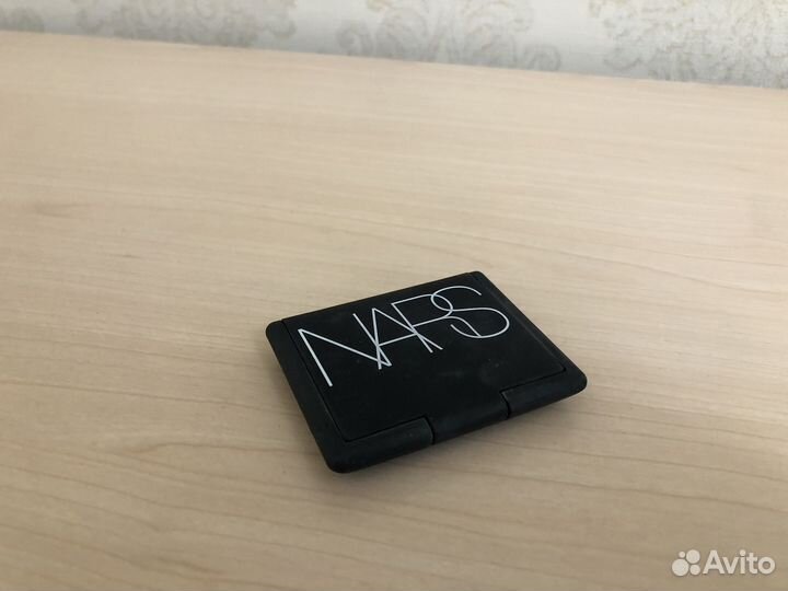 Румяна nars в оттенке behave