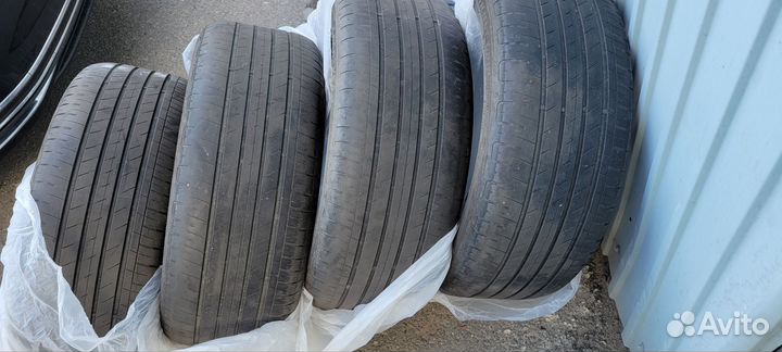 Goodyear EfficientGrip Performance 235/45 R18