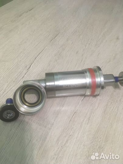 Каретка для велосипеда ; стритовая каретка