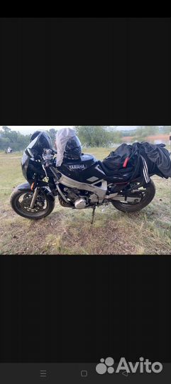 Yamaha FZR 600