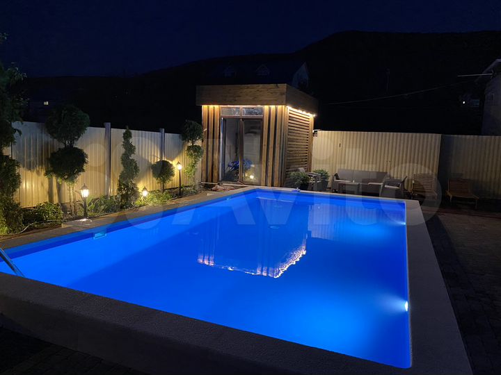 2-к. квартира, 63 м², 1/3 эт.