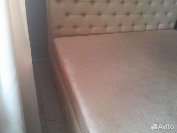Кровать двухспальная с матрасом бу 160 200
