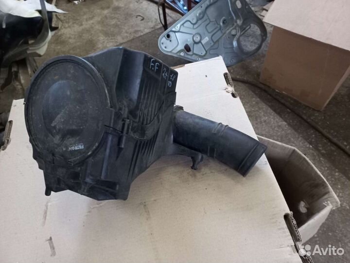 Корпус фильтра Ford Focus 2008