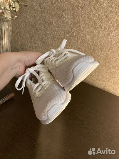 Женские кроссовки Аsics