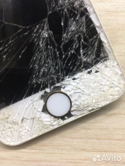 iPhone SE, 32 ГБ