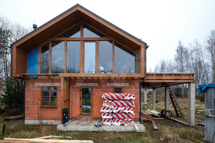 Коттедж 239 м² на участке 17 сот.