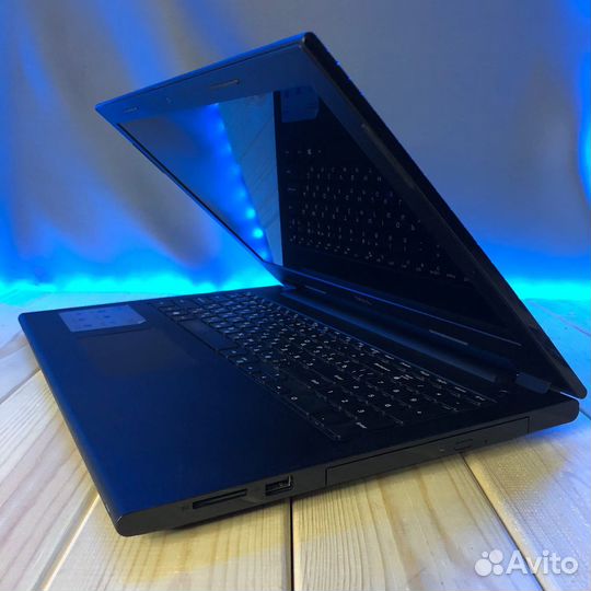 Ноутбук Dell Inspiron 15