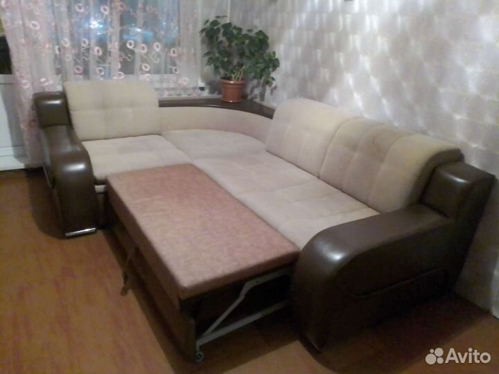Большой угловой диван бу