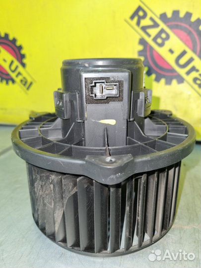 Моторчик отопителя Kia Rio 4 FB 2017 - 2020