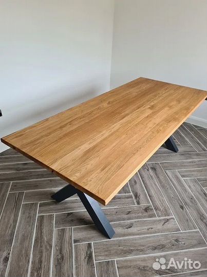 Стол из массива