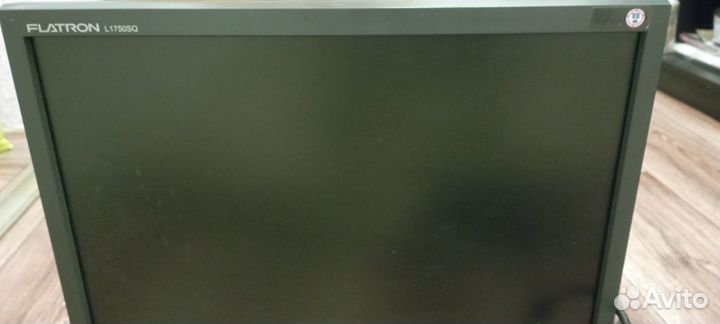 Монитор lg flatron l1750sq-sn