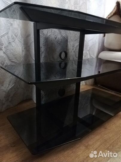 Тумба для аппаратуры