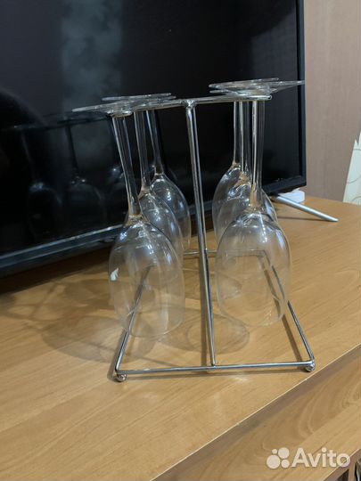 Подставка с бокалами для шампанского