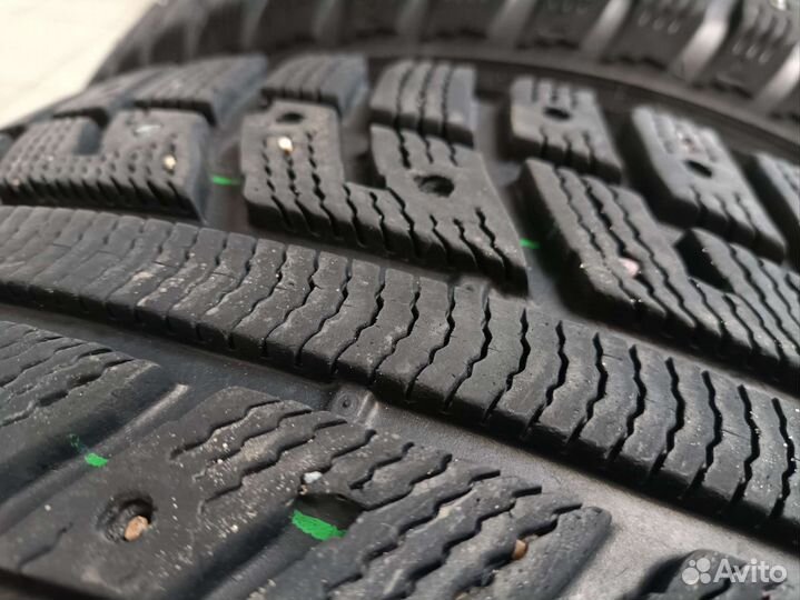 Kumho I'Zen KW22 215/55 R17