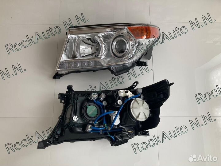 Фара + фонарь (комплект) Toyota Land Cruiser 200