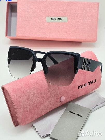 Солнцезащитные очки miumiu