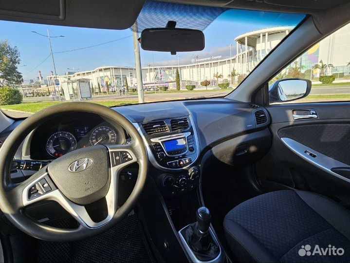 Аренда автомобиля hyundai solaris