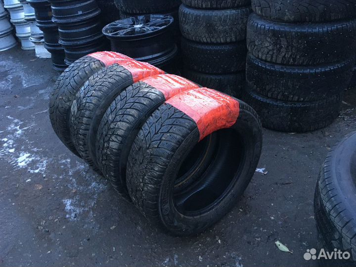 Vredestein IceTrac 215/55 R16