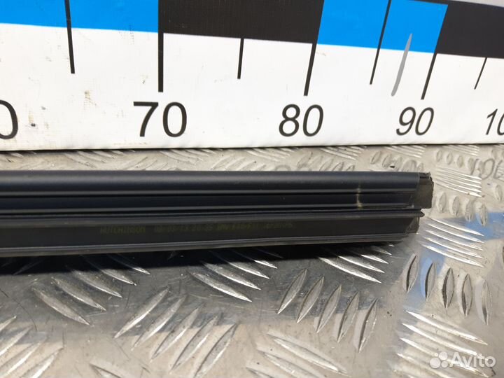 Б/У Накладка стекла переднего правого BMW 5#001