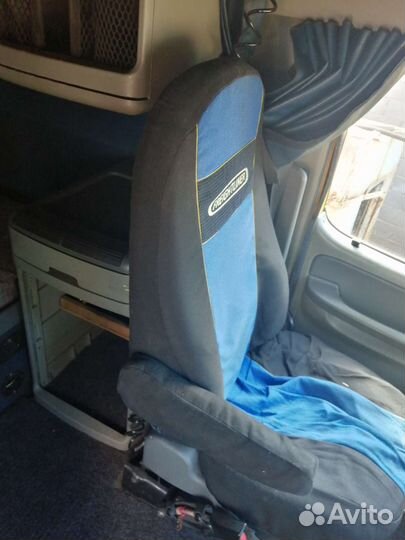 Freightliner Columbia с полуприцепом, 2003