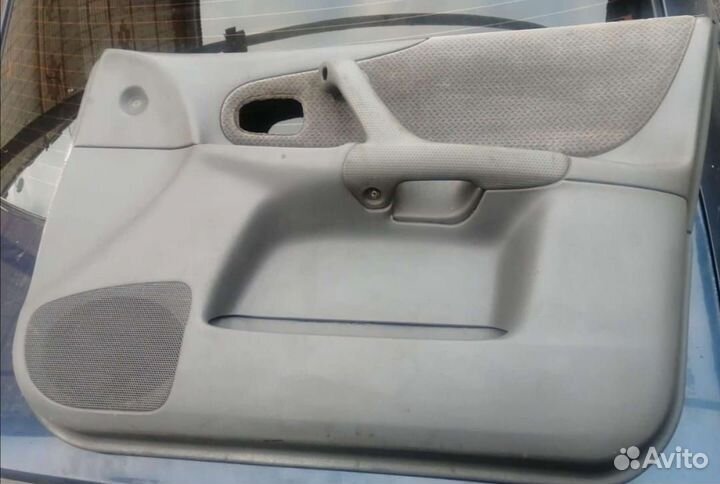 Дверные карты mazda protege 323