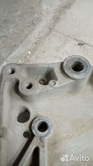 Подрамник передний Volkswagen Tiguan 1