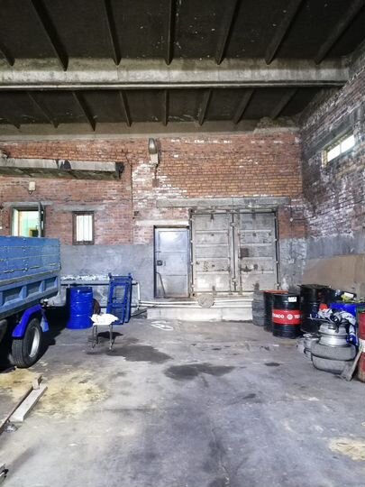 Гараж, > 30 м²