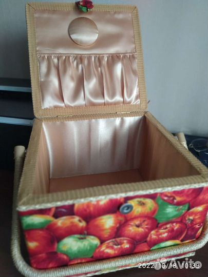 Шкатулка для рукоделия