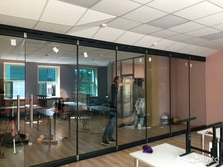 Безрамное остекление беседки