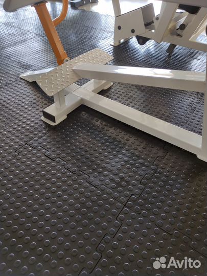 Тренажер икроножный сидя