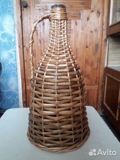 Стеклянная бутылка