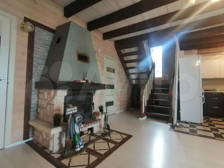 Дом 180 м² на участке 7 сот.