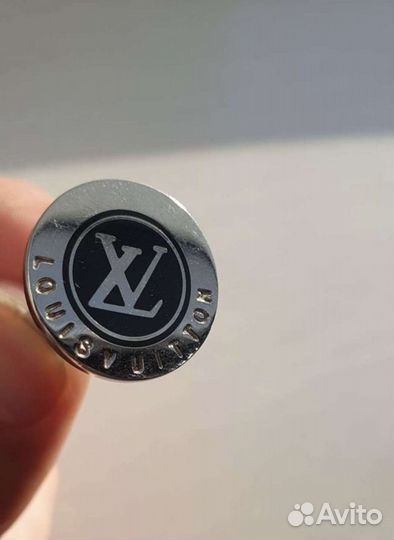 Запонки Louis Vuitton