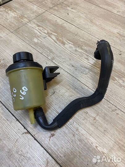 Бачок гур ford/volvo 31302576