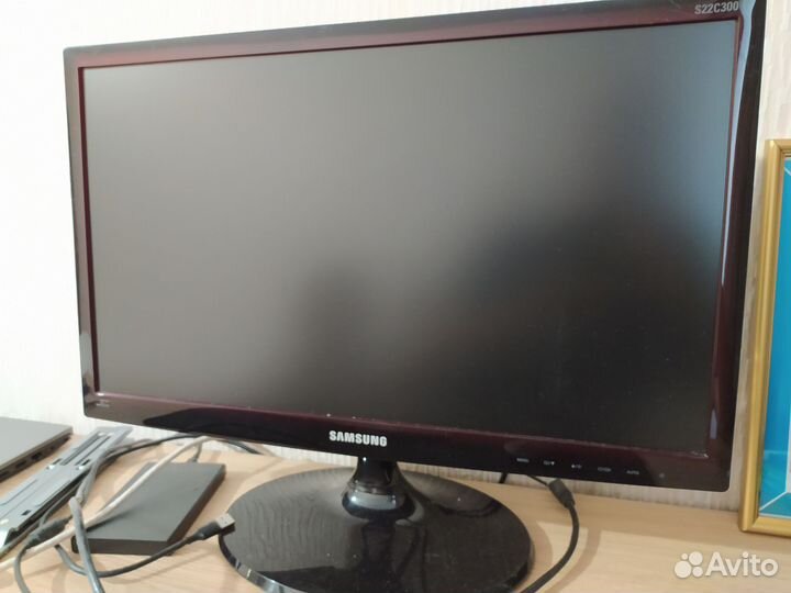 Монитор Samsung S22C300H