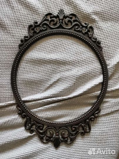 Зеркало винтажное в металлической рамке