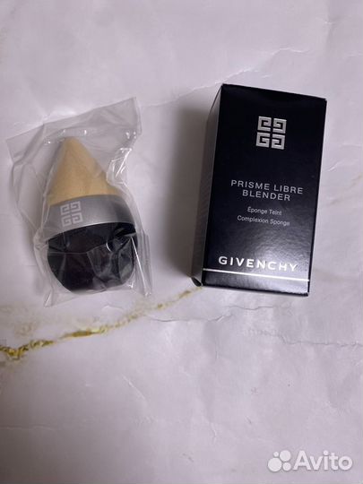 Спонж для макияжа Givenchy Prisme Libre Blender