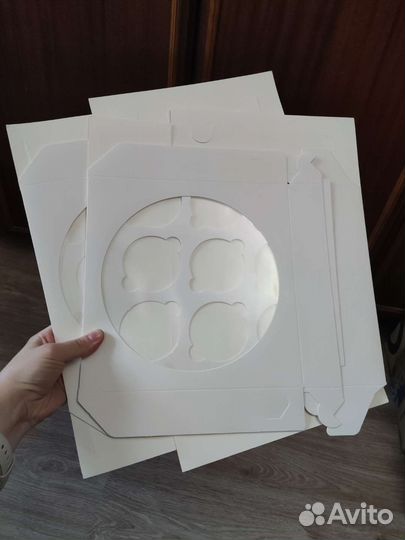 Коробки для кондитерских изделий капкейков тортов