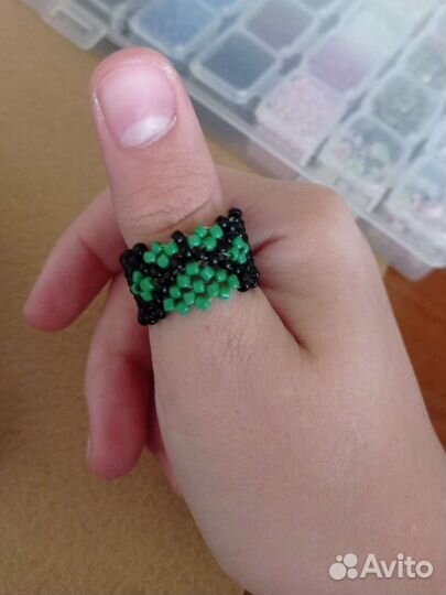 Украшения из бисера на заказ