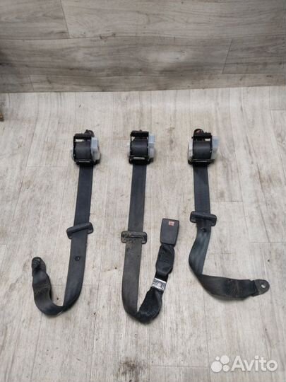 Ремень безопасности задний Hyundai Solaris седан