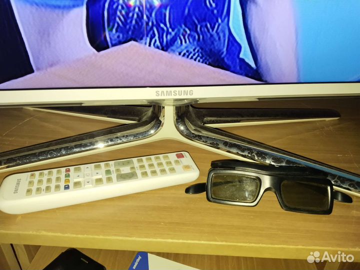 Телевизор Samsung 117 см Smart